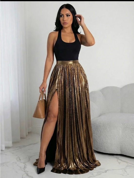 Dresses & Skirts - Elegant Golden Metallic Pleated Iridescent High slit skirt